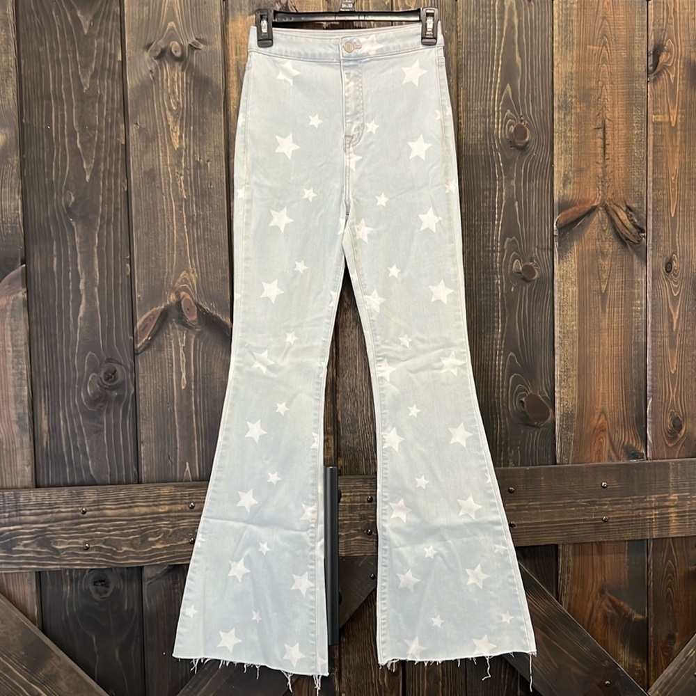 Cello High Rise Flare Jeans 3 Star Print Boho Graphic Stretch Denim Raw Hem NWT